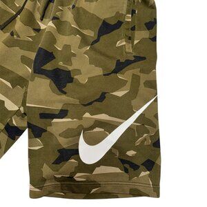Nike Sportswear Club Camo Sweat Shorts Mens XL Extra Large Green Camouflage